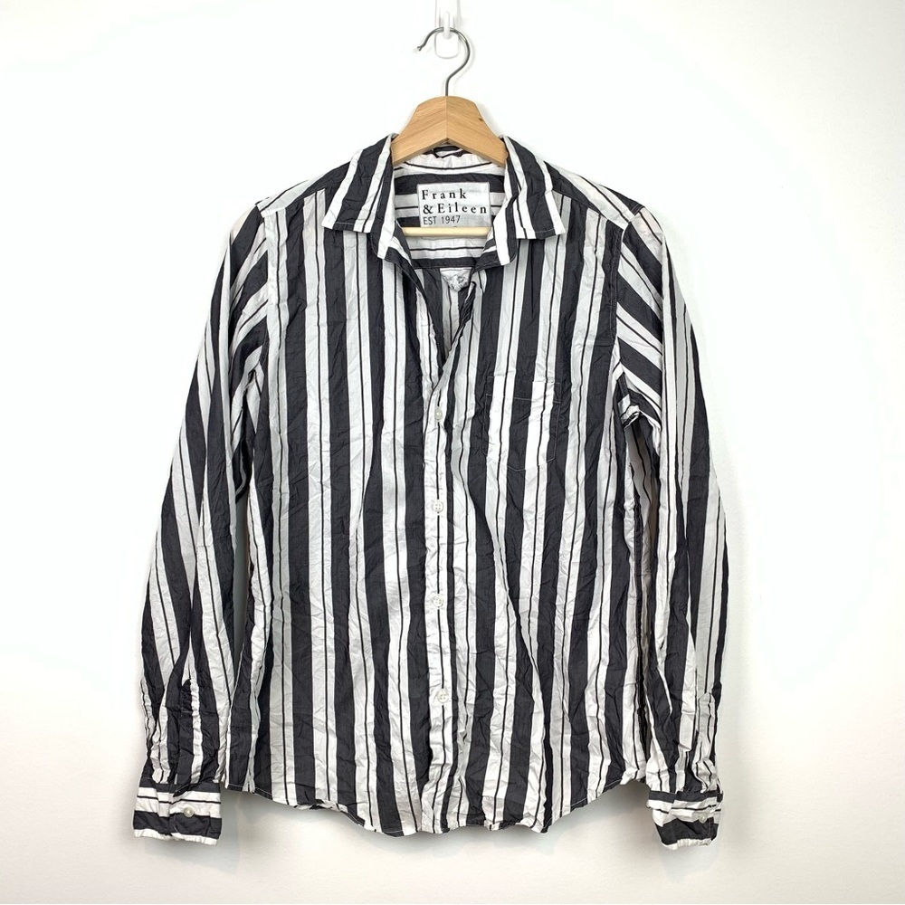 Frank & Eileen Blouse Barry Shirt Button Up Sz Medium Crinkle Striped Gray White